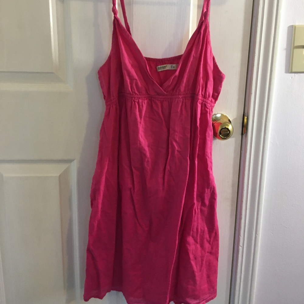 Pink sundress Old Navy with pockets ‼️